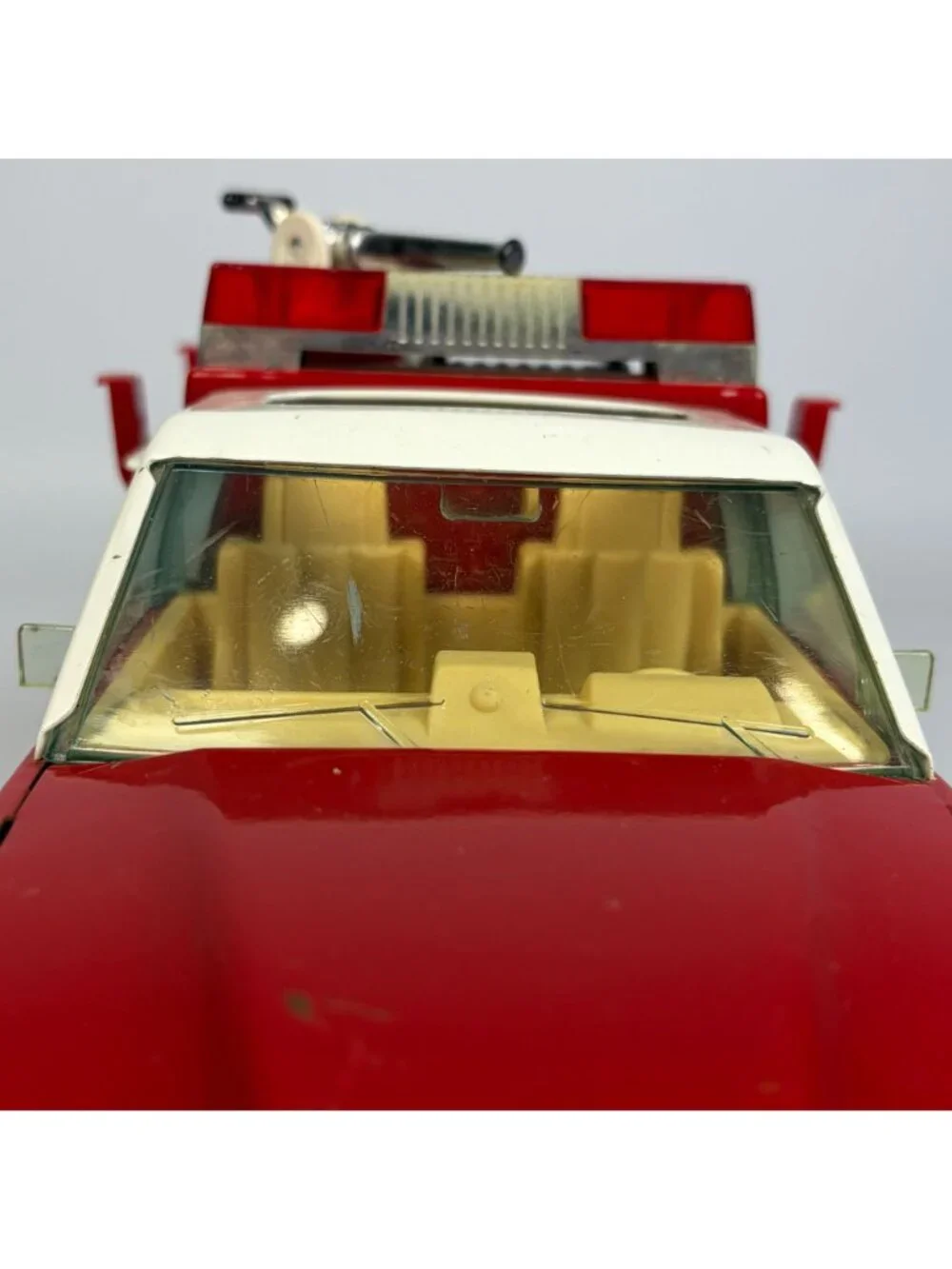 Vintage Nylint Rapid Response Vehicle Suburban Pumper Fire Truck Toy Steel
